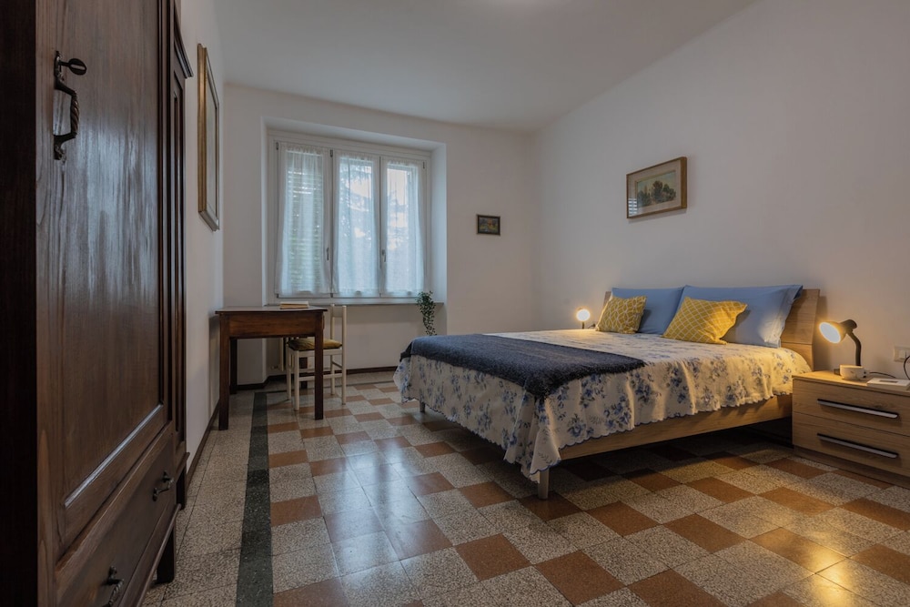 Apartment, Balcony