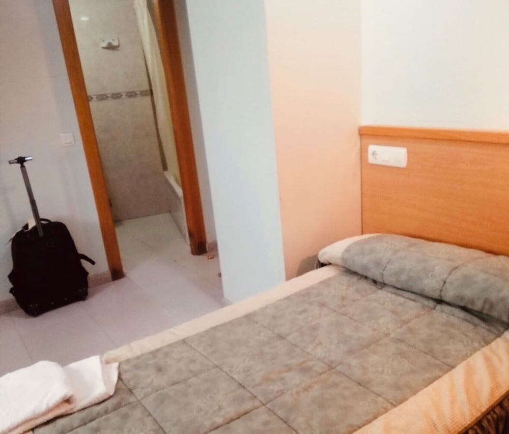 Classic Twin Room, City View