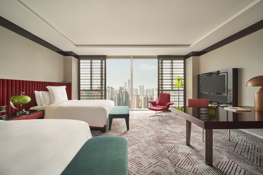 Club Room, 2 Twin Beds, City View (Regent Club)