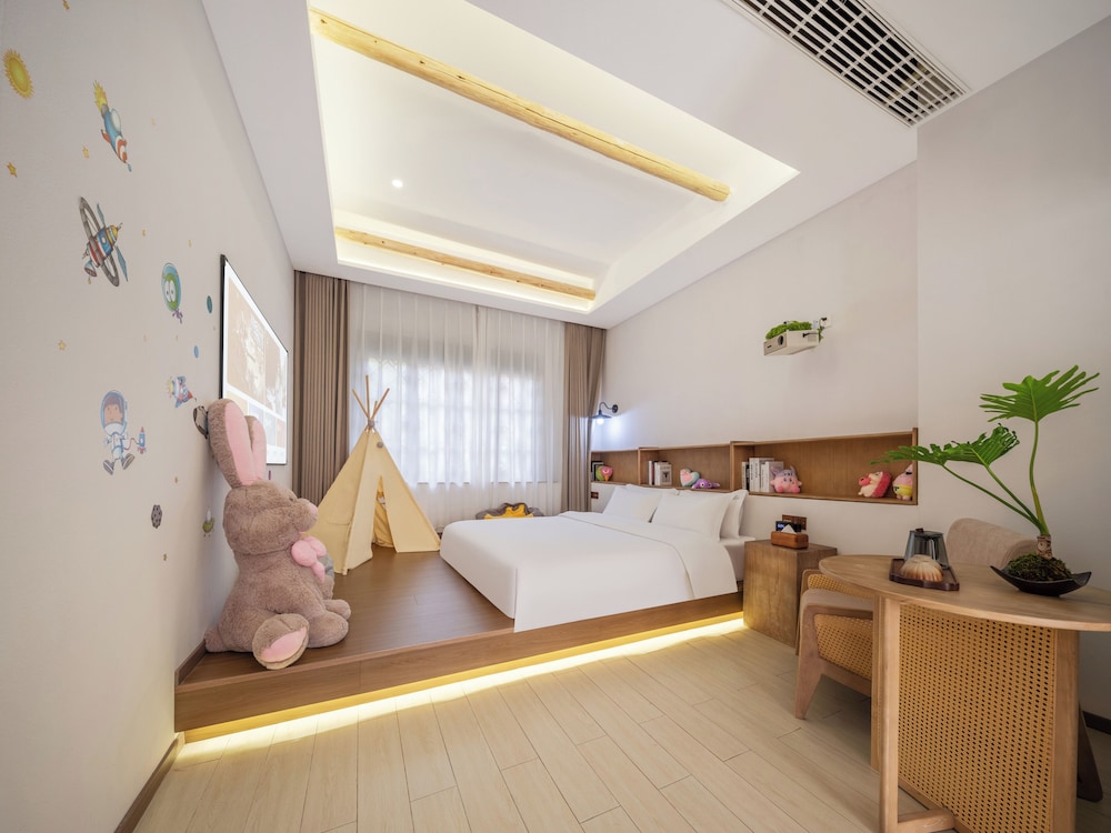 Family Double Room, Courtyard View photo 1