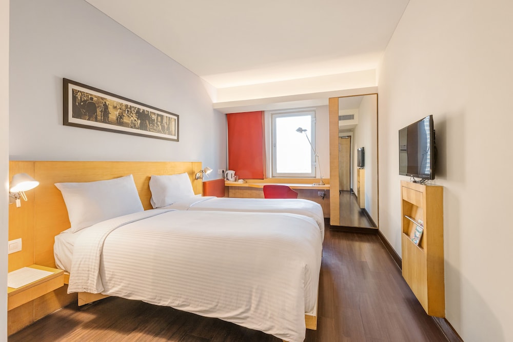 Standard Twin Room, 2 Twin Beds photo 3