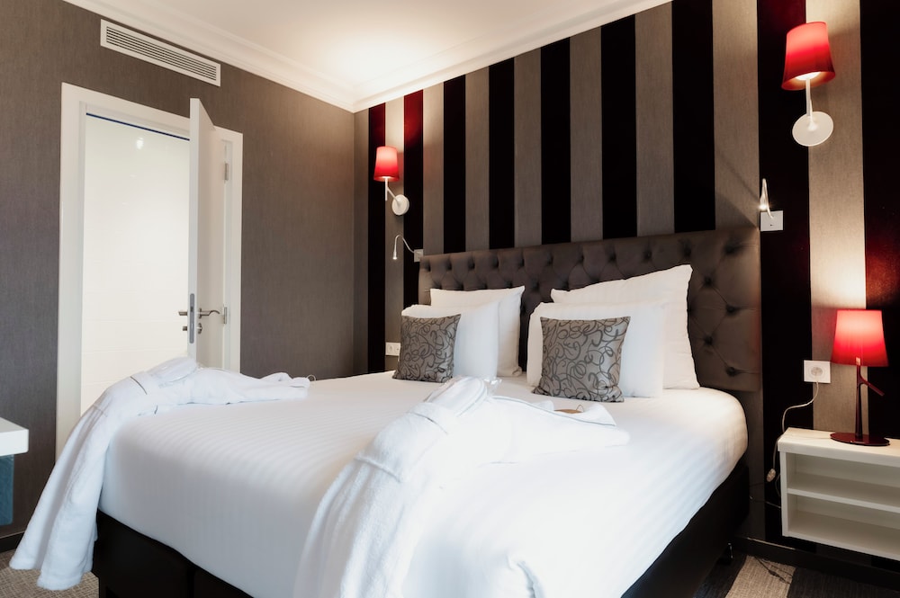 Suite, 1 Bedroom - Photo 1