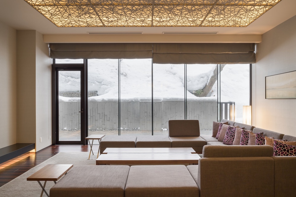 4 Bedrooms Residence [Ski Resort View] photo 3