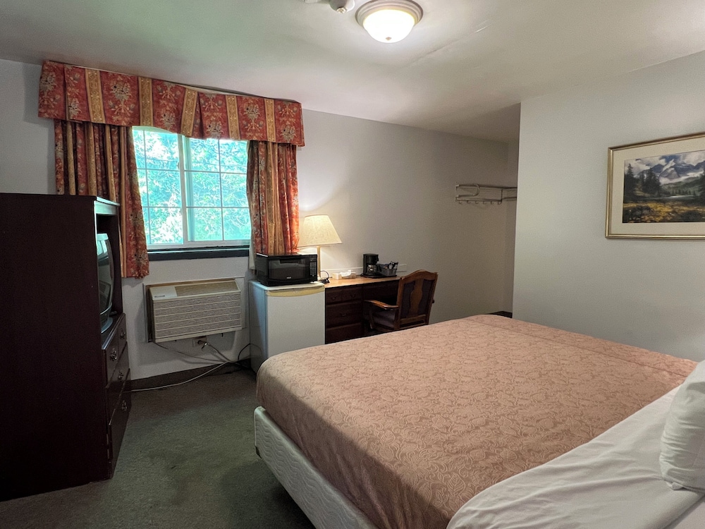 Standard Room, 1 King Bed