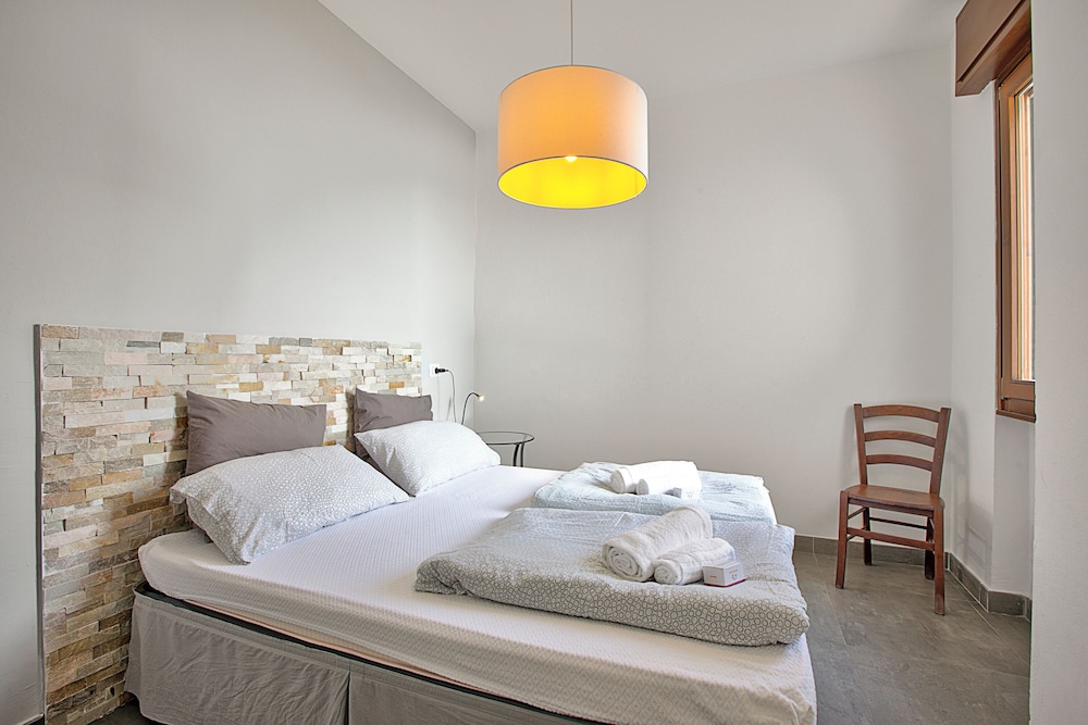 Family Apartment, Multiple Bedrooms (Casa dei Nonni Tremosine 1) photo 3
