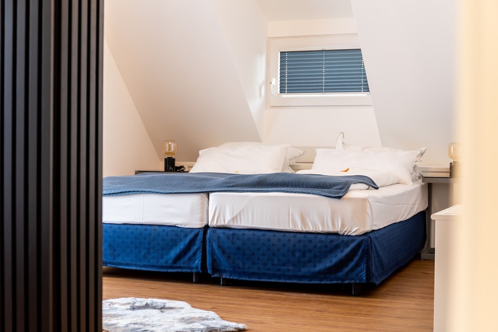 Deluxe Suite, Private Bathroom, City View photo 1