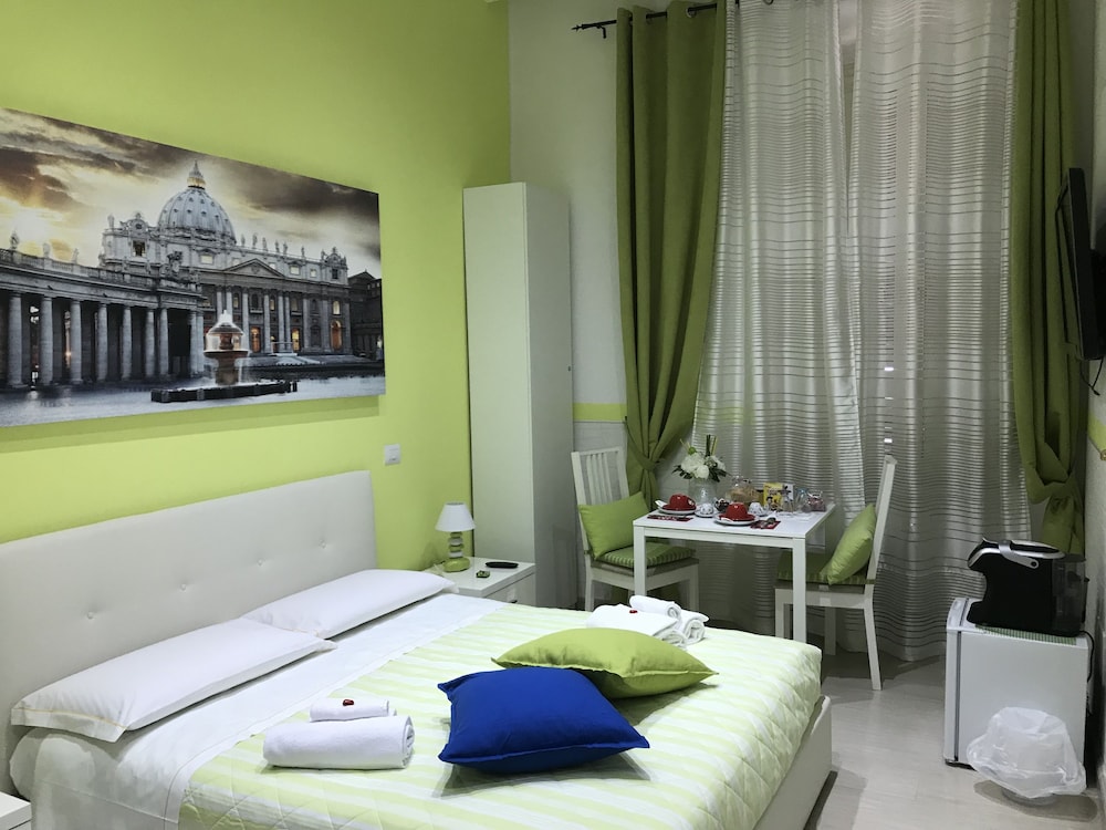 Luxury Triple Room