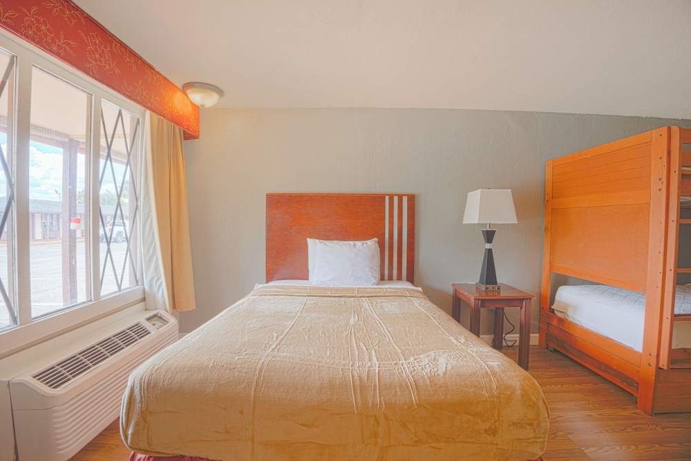 Family Studio, Multiple Beds photo 1