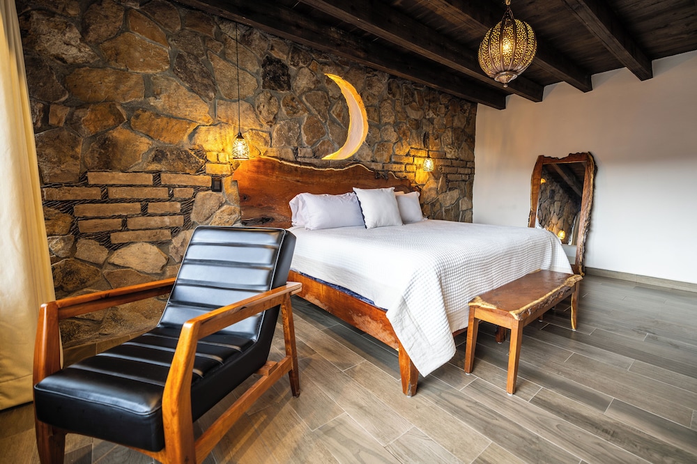 Comfort Room, Resort View