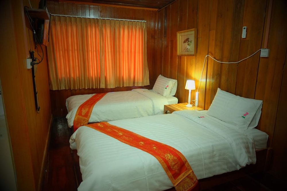 Standard Twin Room photo 2