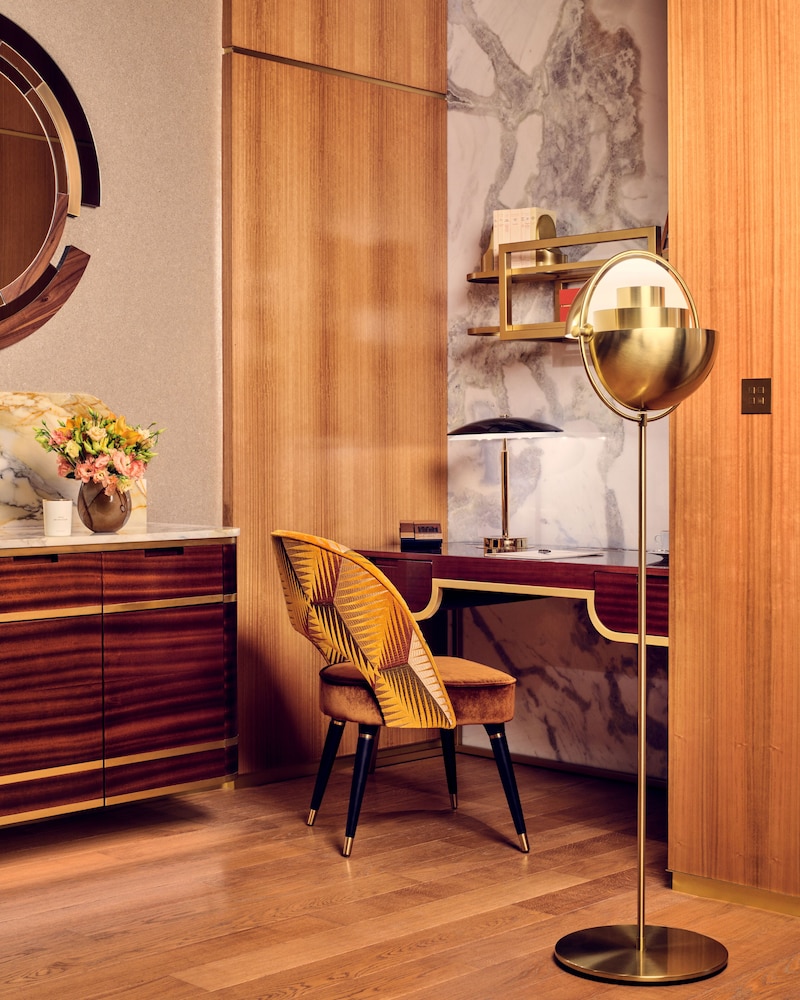 Premier Junior Suite - Photo 3
