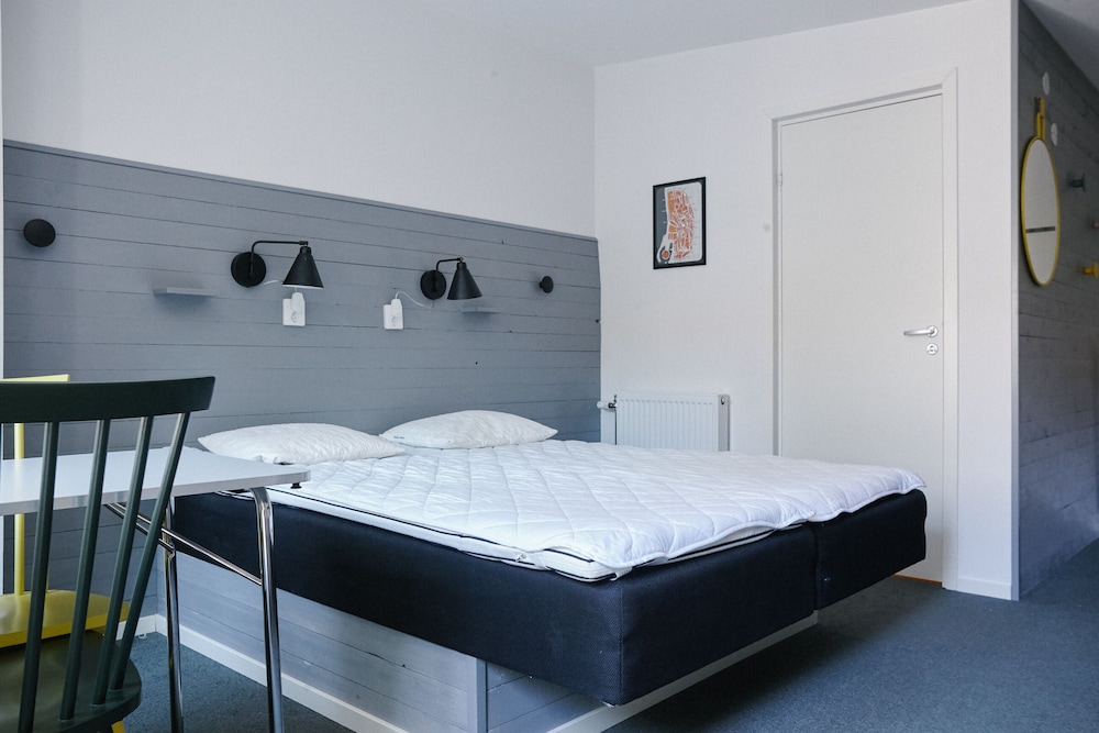 Family Room, Annex Building photo 3