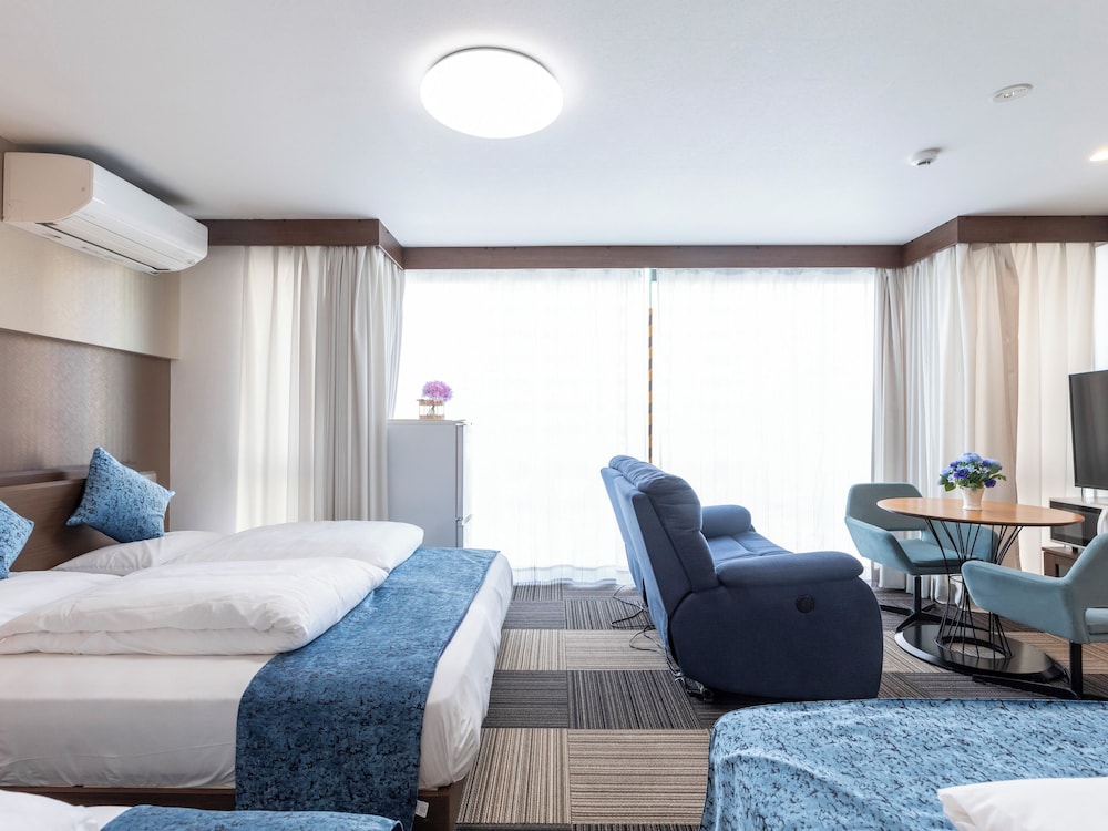 [Non Smoking] Top Floor River View Suite thumbnail 6