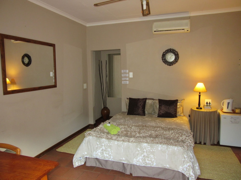 Comfort Room (1 Bedroom)