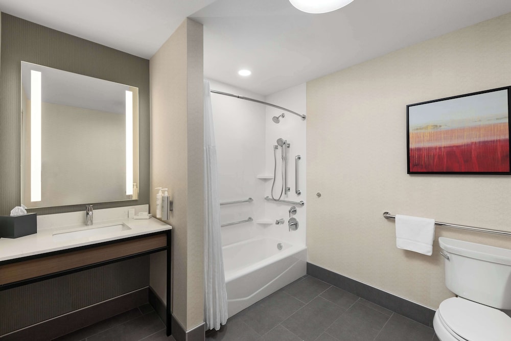 Room, 2 Queen Beds, Accessible - Photo 5
