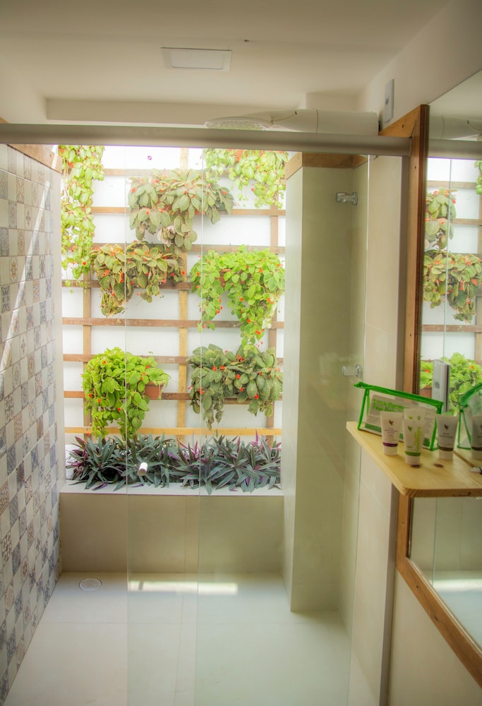 Comfort Room (Balcony and Garden) - Photo 4