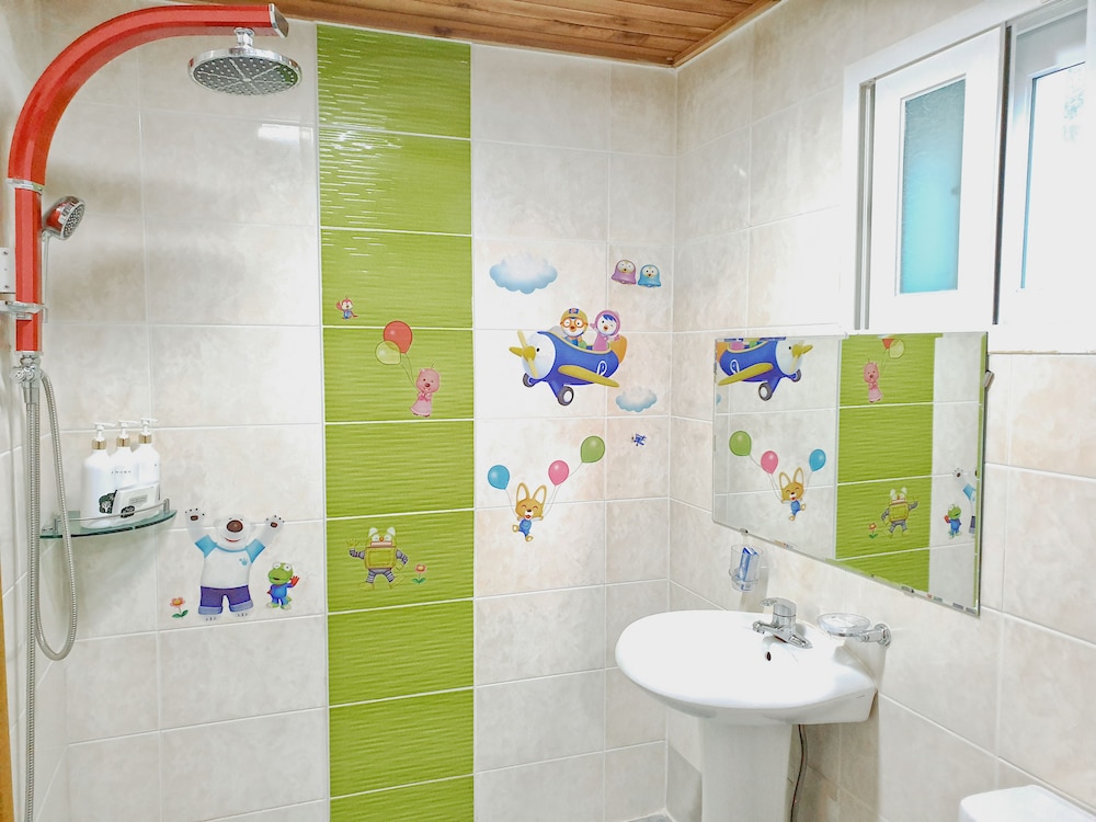 Kids Room - Photo 5