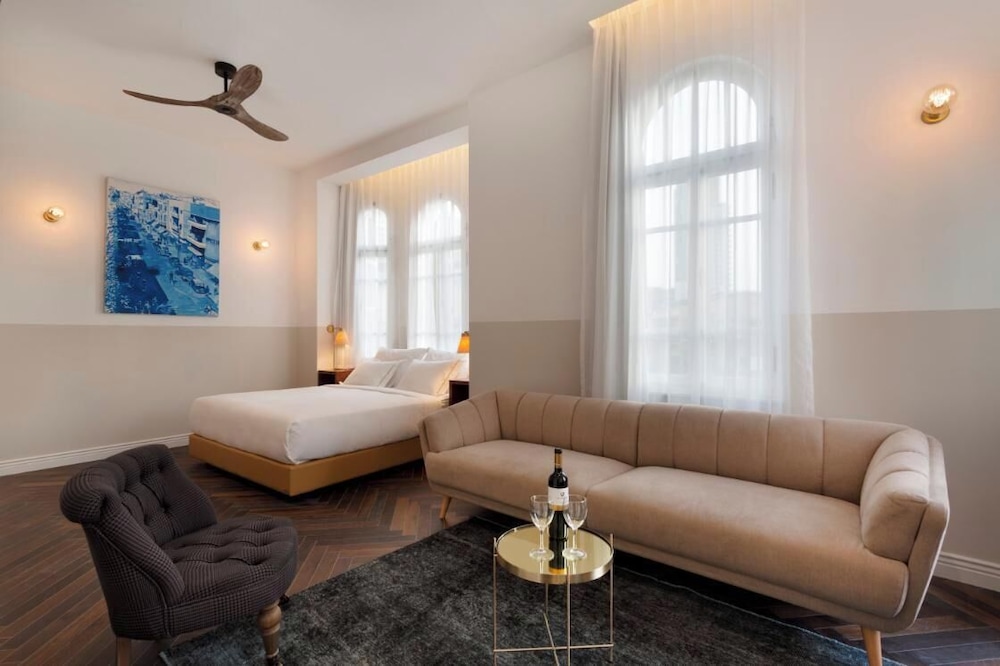 Boulevard Suite