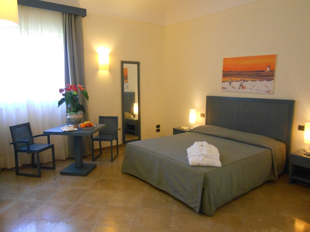 Deluxe Double Room - Photo 2