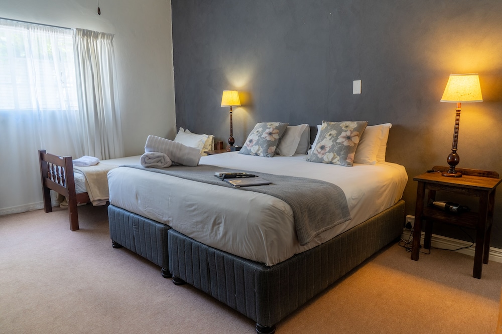 Standard Double Room, 1 King Bed, Non Smoking photo 1