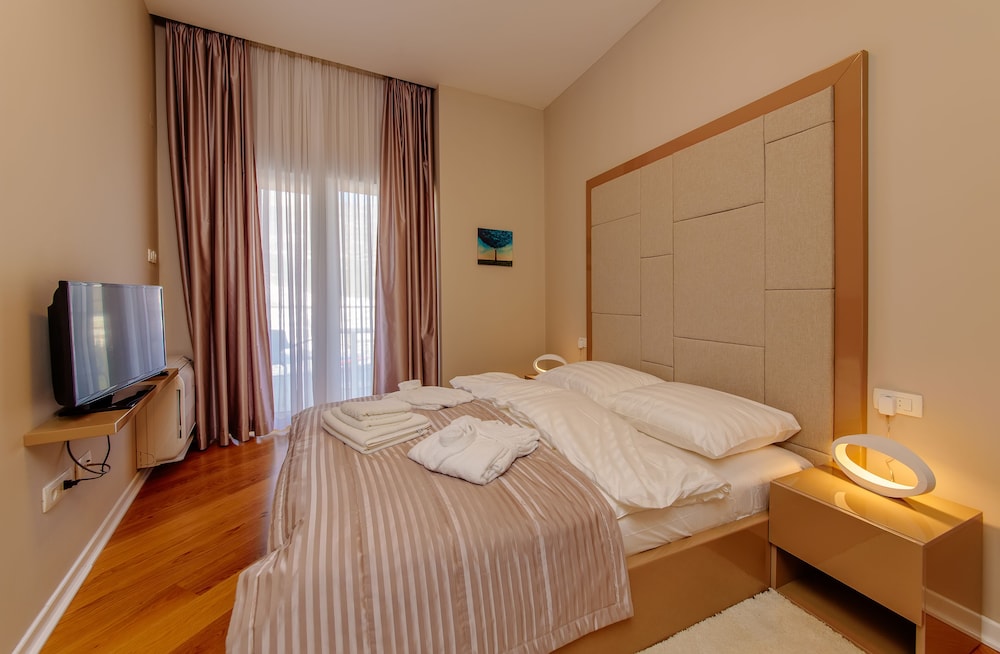 Deluxe Double Room, City View photo 1