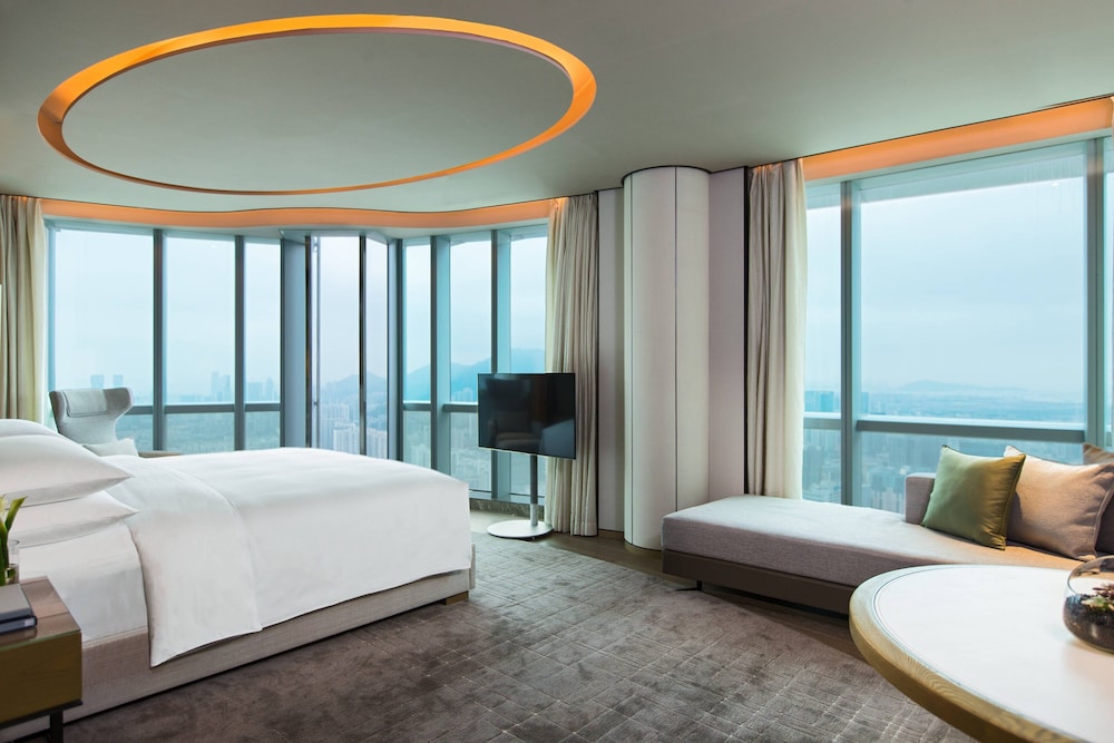 Executive Suite, 1 King Bed, Bay View photo 2