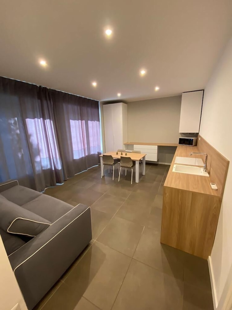 Executive Studio