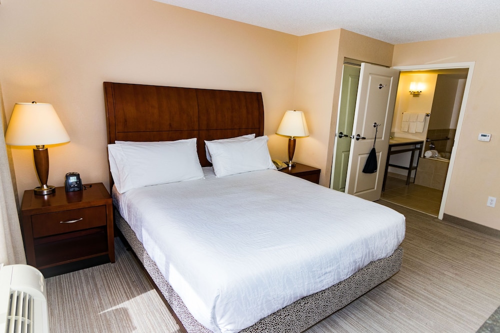 Suite, 1 Bedroom, Accessible (Roll-in Shower) - Photo 1
