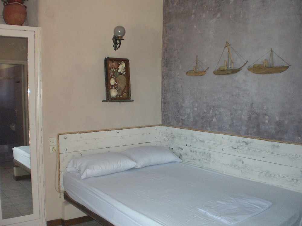 Double Room - Photo 18