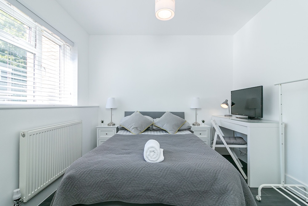 Standard Double Room, Shared Bathroom, Garden View