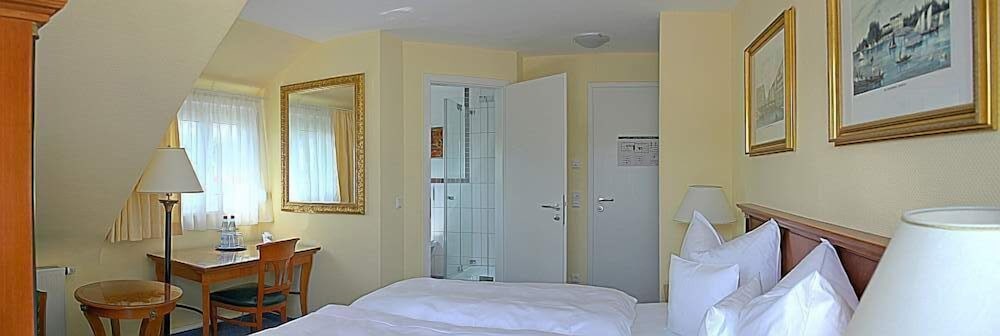 Classic Twin Room