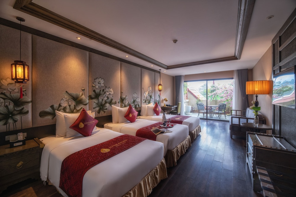 Luxury Triple Room, Balcony photo 1