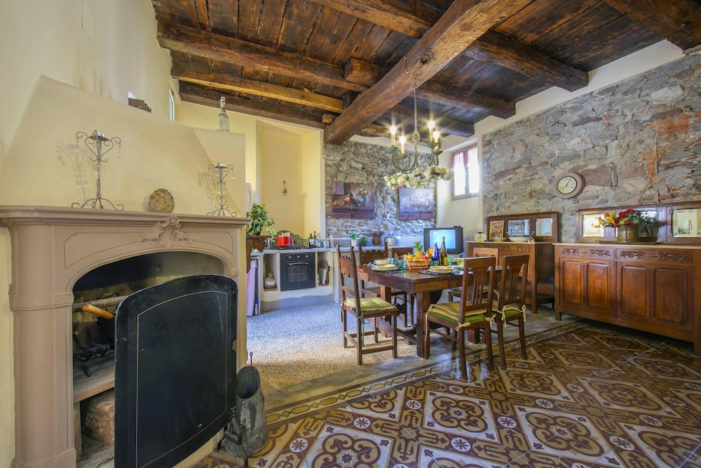 Villa photo 3