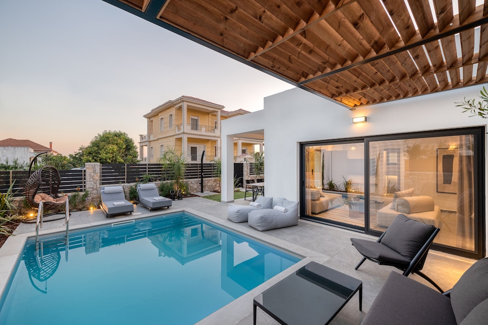 Villa, 3 Bedrooms, Private Pool - Photo 3