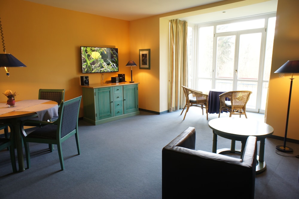 Standard Suite for 3 people 2 rooms with extra bed photo 3