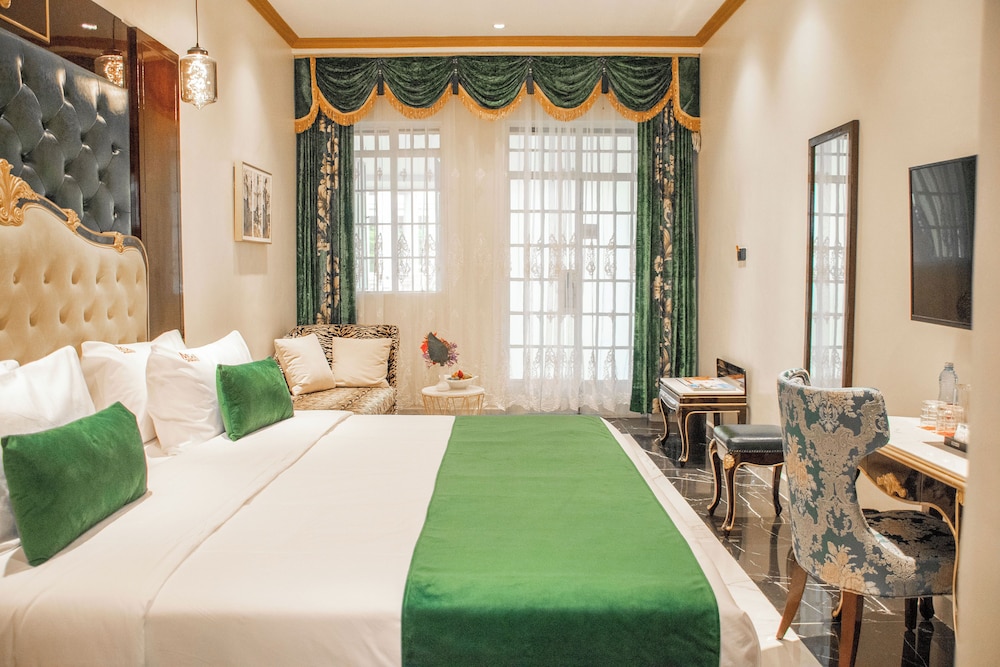 Executive Room - Photo 3