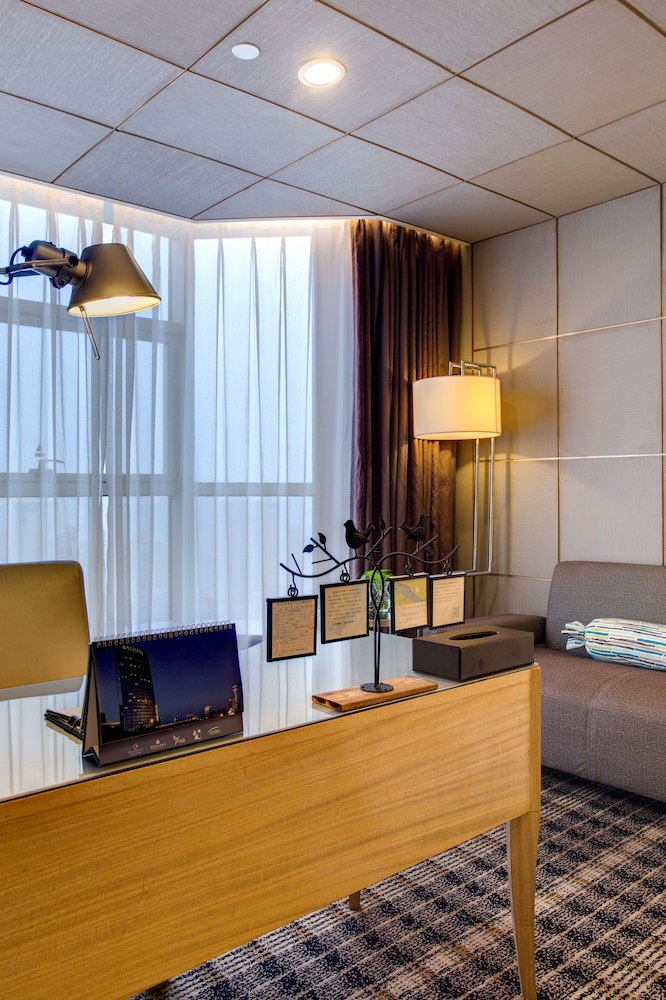 Superior Double Room Single Use, 1 Bedroom, City View photo 3