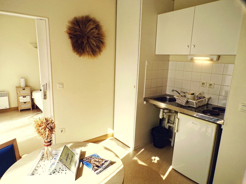 Economy Apartment photo 2