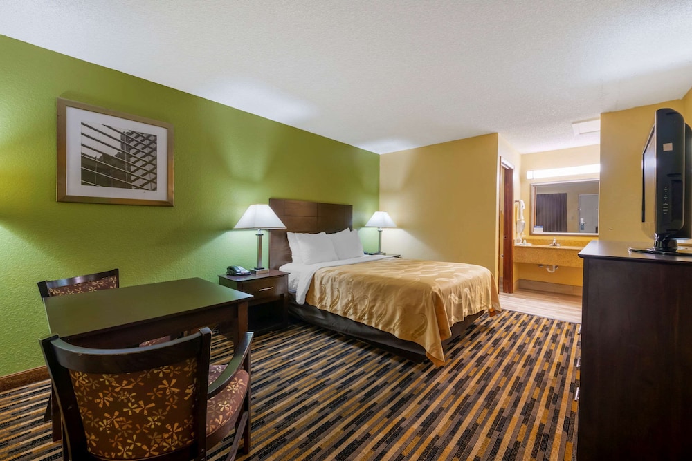 Standard Room, Non Smoking - Photo 1