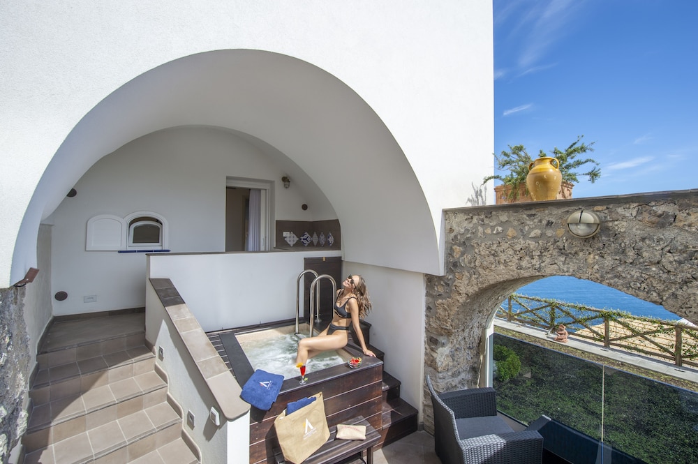 Suite with sauna and mini pool with hydromassage