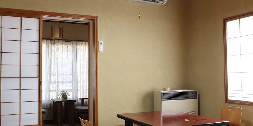 Japanese Style Economy Triple Room with Shared Bathroom - Non-Smoking photo 1