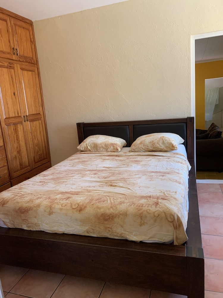 Family Villa, 3 Bedrooms, Smoking, Garden View photo 2