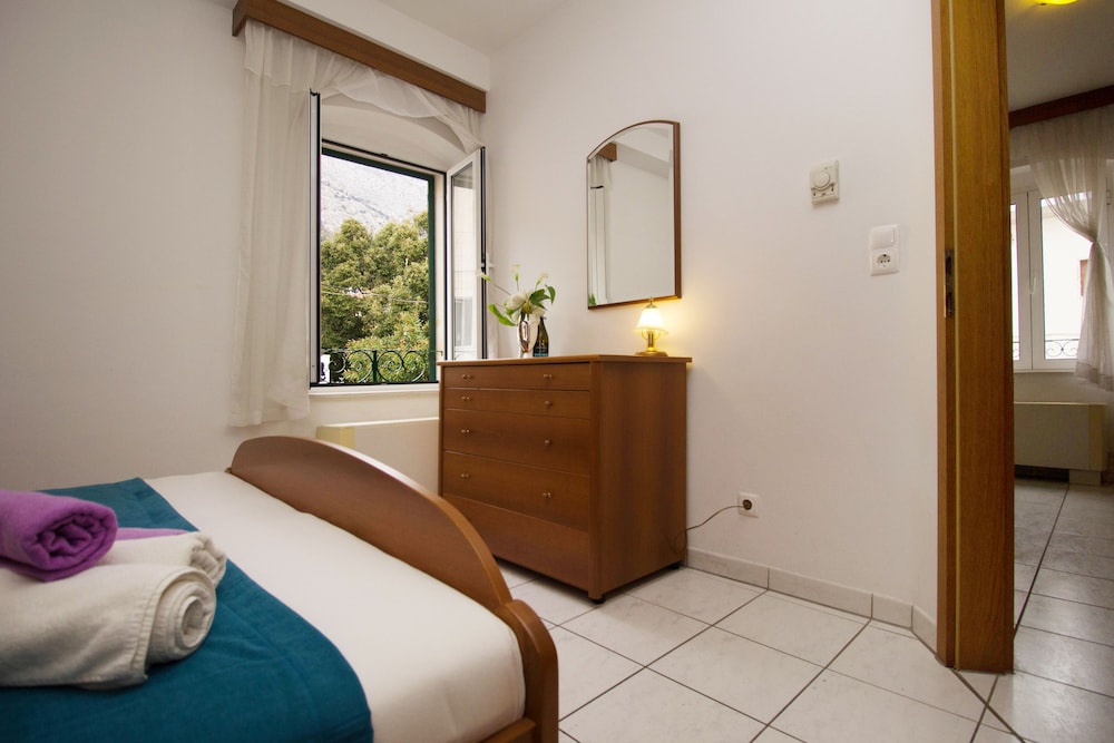 Triple Room, Kitchenette photo 1