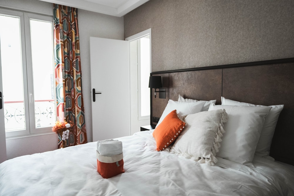 Standard Double or Twin Room photo 2