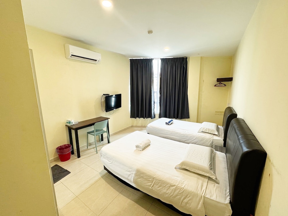 Standard Twin Room photo 3