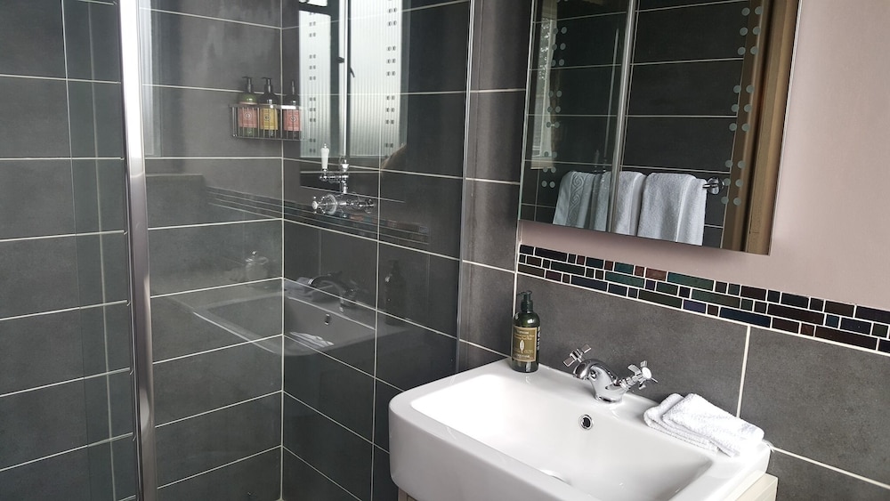 Room, 1 King Bed, Ensuite (The Coleridge Room) photo 3