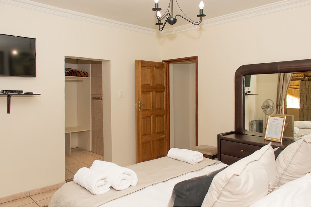 Executive Double Room, 1 Double Bed, Patio, Ground Floor photo 2