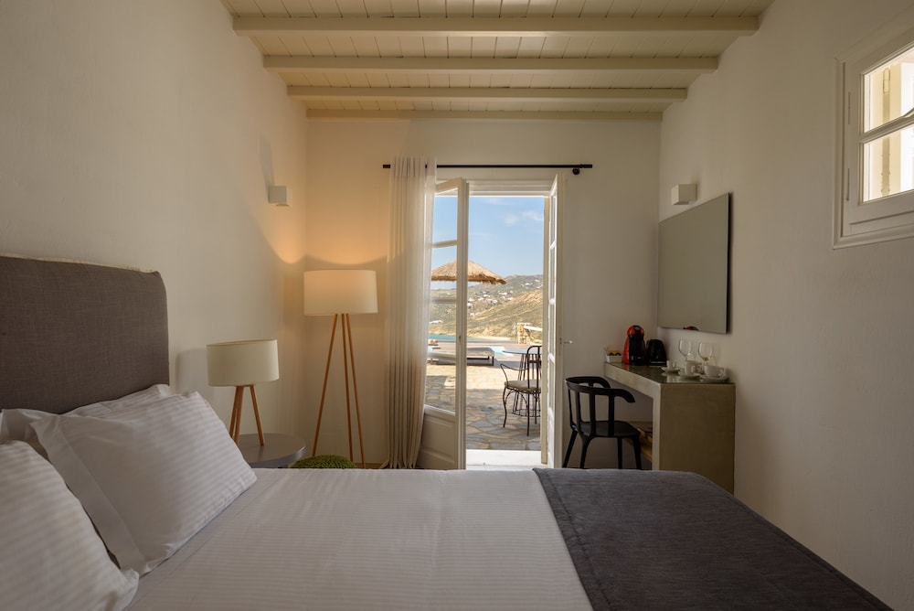 Standard Room, Pool Access, Sea View