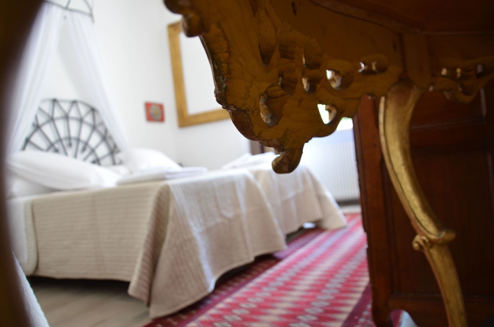 Classic Double Room, Courtyard View photo 1