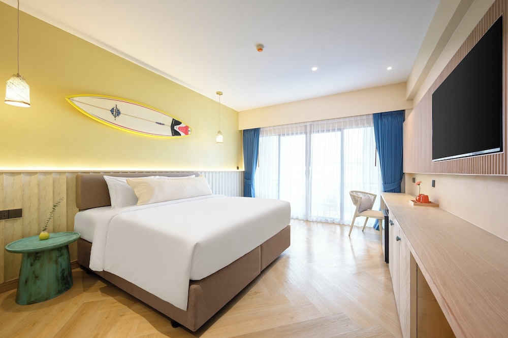 Deluxe Double Room, 1 King Bed, Balcony